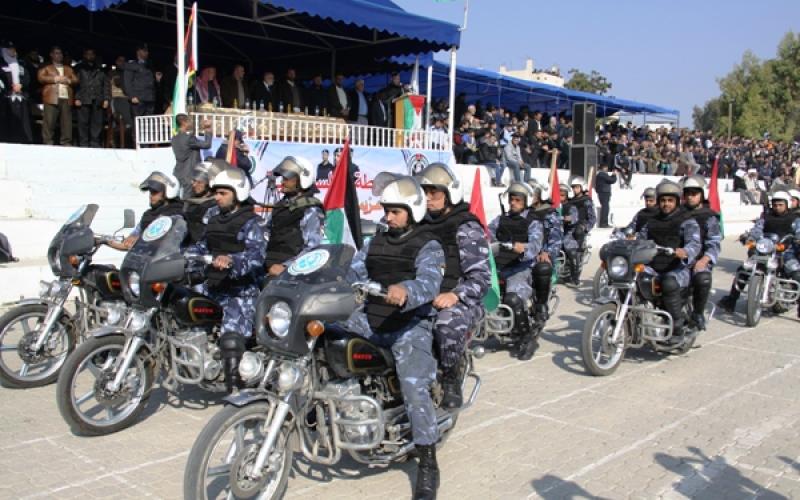 صور..الشرطة تخرج فوج "حجارة السجيل"