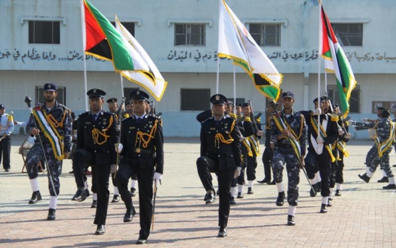 صور..الشرطة تخرج فوج "حجارة السجيل"