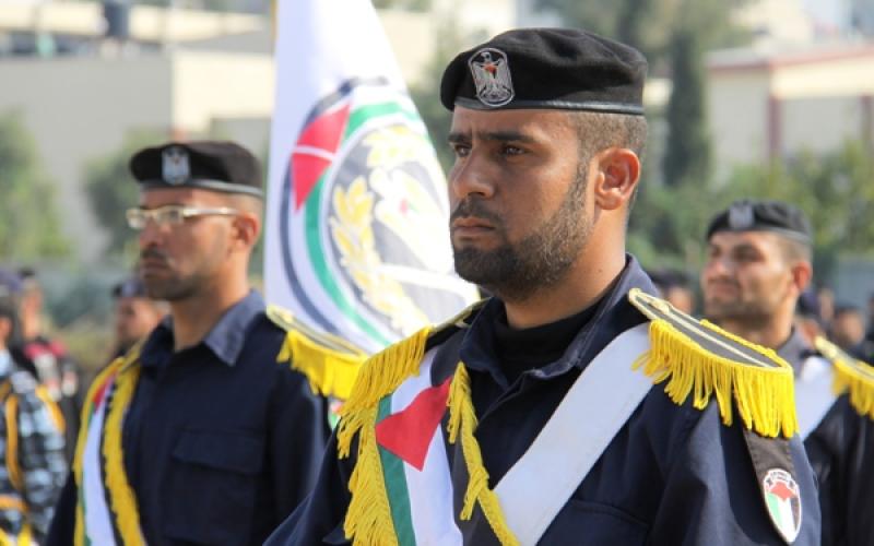 صور..الشرطة تخرج فوج "حجارة السجيل"