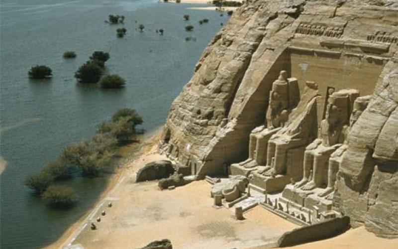 صور.. رحلة إلى أم الدنيا