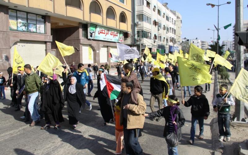 صور.. أبناء حركة فتح يتوجهون إلى الانطلاقة