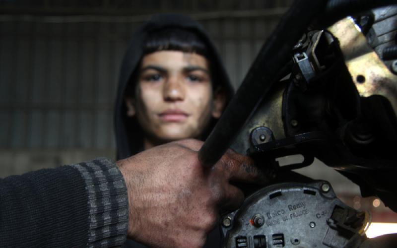 صور.. حرفة "الميكانيكا" في غزة