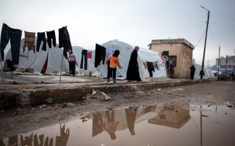 صور ..معاناة اللاجئين السوريين في الشتاء