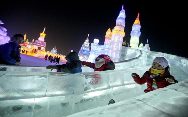 صور.. مهرجان الجليد والثلج في الصين