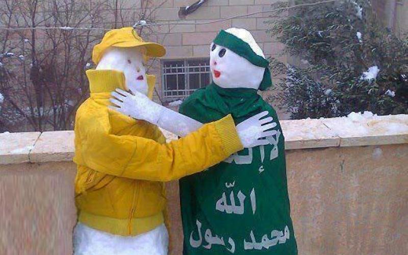 بالصور.. كيف عبَّر الفلسطينيون بالثلوج عن مشاعرهم