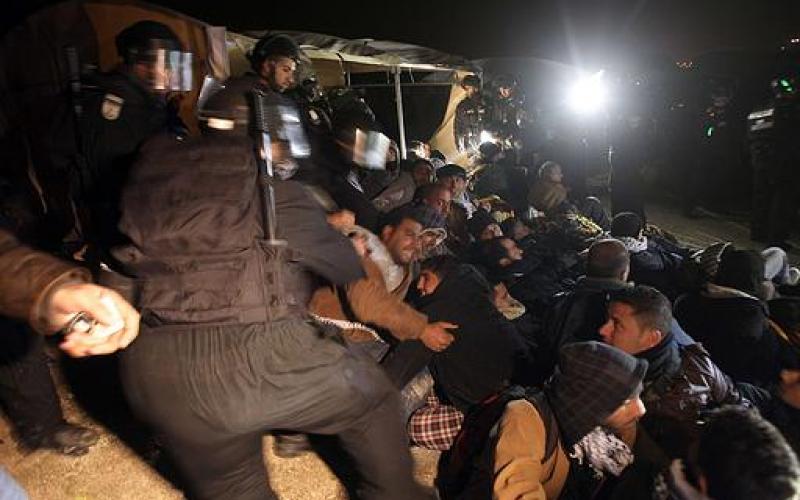 بالصور..160 مصاباً ومعتقلاً في اقتحام "باب الشمس"