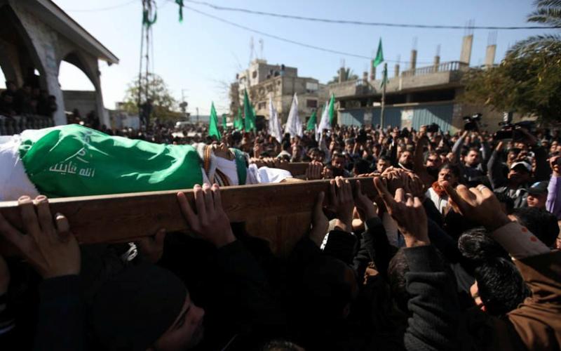 صور.. تشييع الشهيد "أبو جراد" شمال القطاع