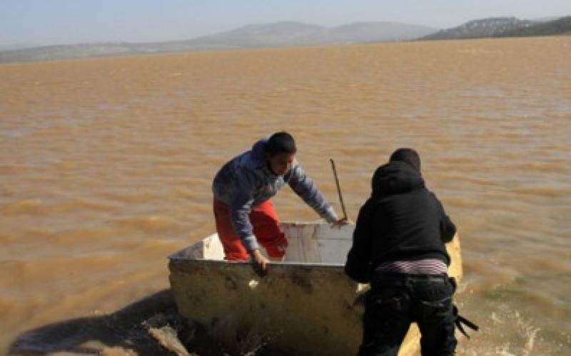 صور.. بحر الضفة الجديد