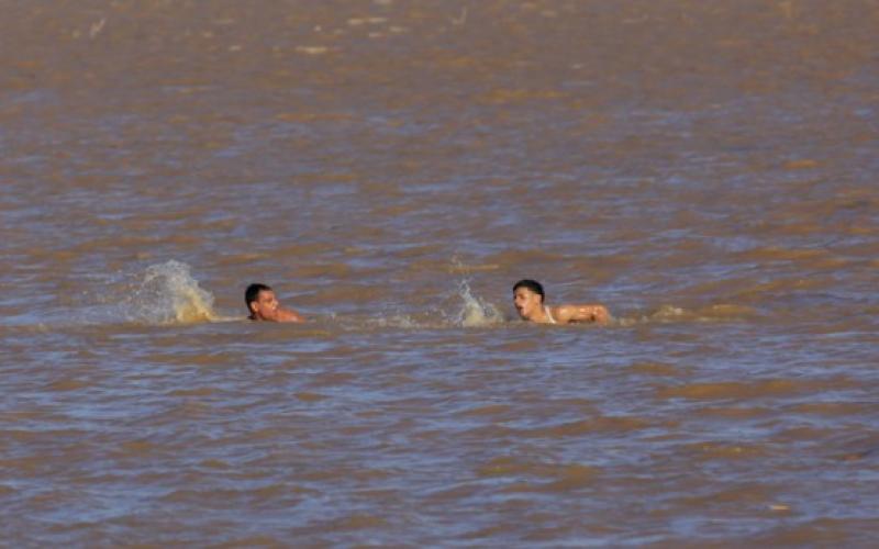 صور.. بحر الضفة الجديد