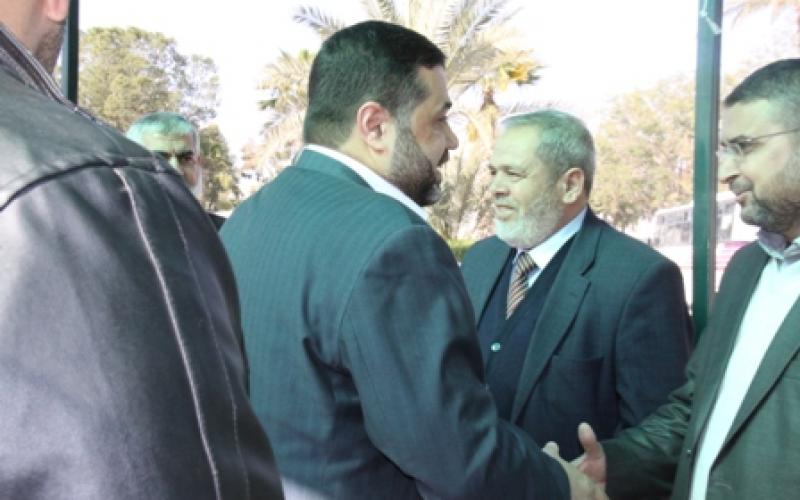صور.. استقبال أسامة حمدان بمعبر رفح