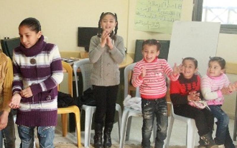 بالصور..مخيم شتوي للأطفال بخانيونس