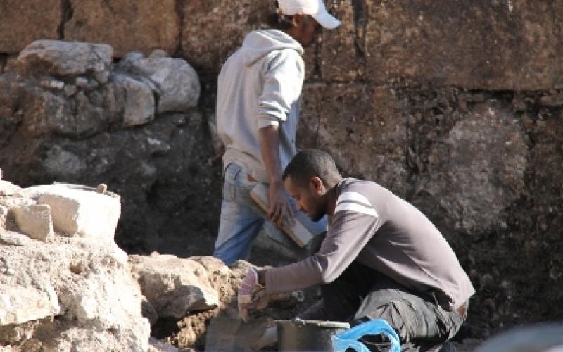 بالصور..الاحتلال يكثّف حفرياته في باب المغاربة