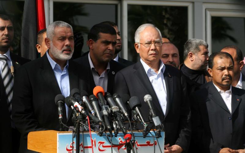 صور.. مراسم استقبال رئيس الوزراء الماليزي