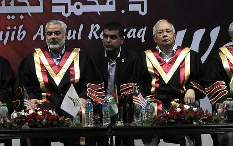صور.. جولة رئيس وزراء ماليزيا في غزة