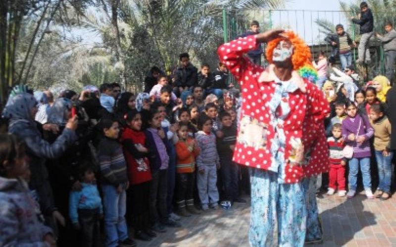 بالصور..رحلة ترفيهية لأطفال الأسرى بغزة