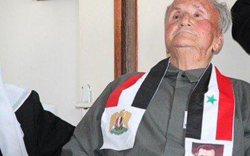 بالصور.. تبرع بالدم لدعم "نظام الأسد" بنابلس