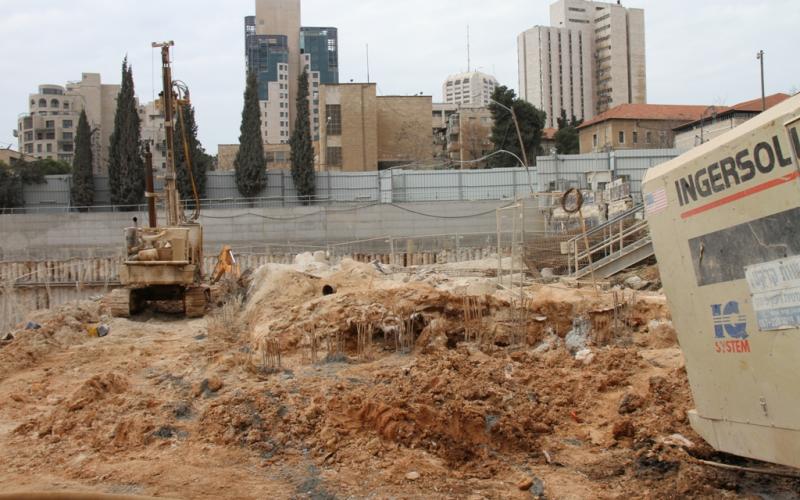 بالصور.. تجريف مقبرة مأمن الله في القدس