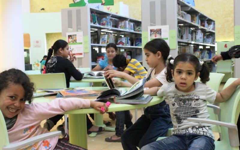 صور.. جولة في عالم الطفولة