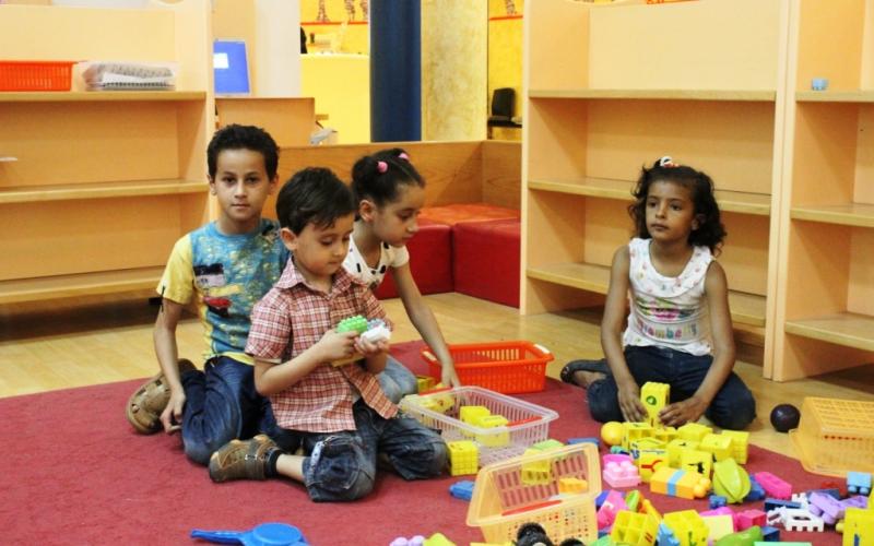 صور.. جولة في عالم الطفولة
