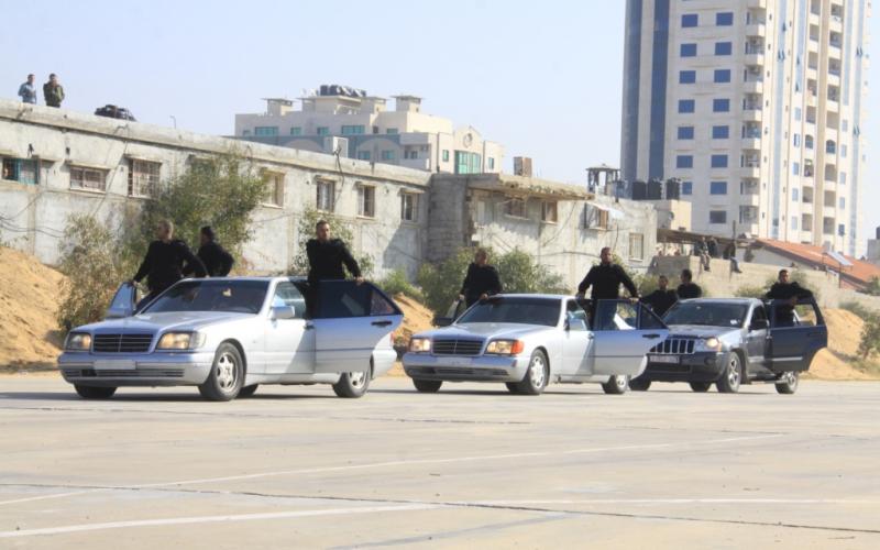 صور: تخريج دورة لجهاز الأمن والحماية بغزة
