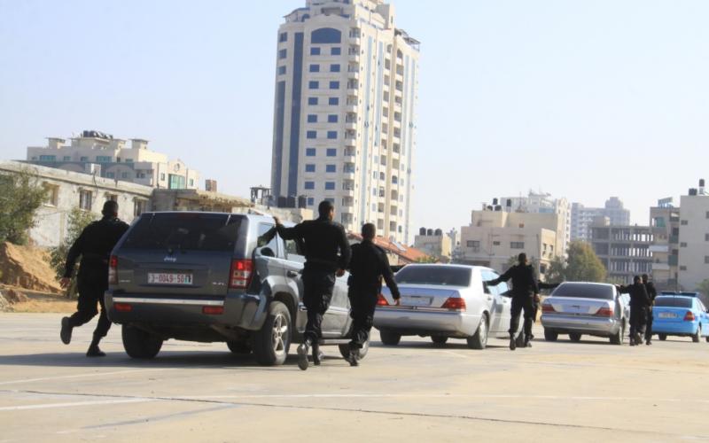 صور: تخريج دورة لجهاز الأمن والحماية بغزة