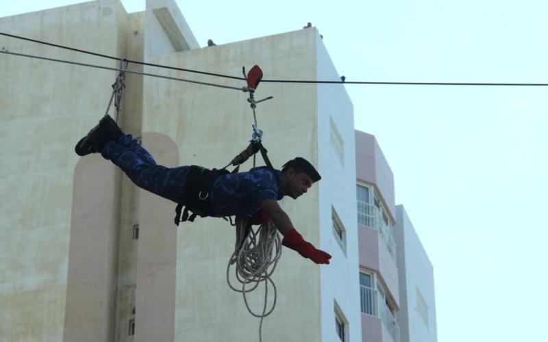 صور: عرض مهيب للداخلية بغزة