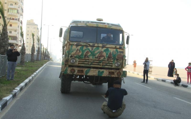 صور: عرض مهيب للداخلية بغزة