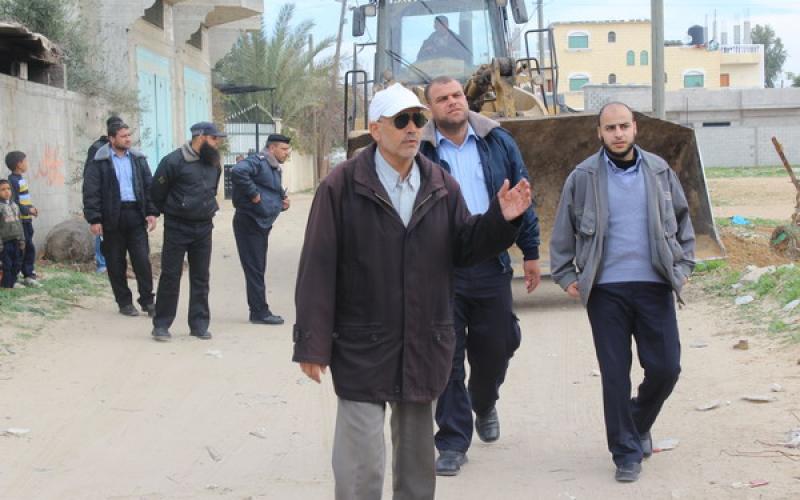 بالصور: حملة لإزالة التعديات بمدينة رفح