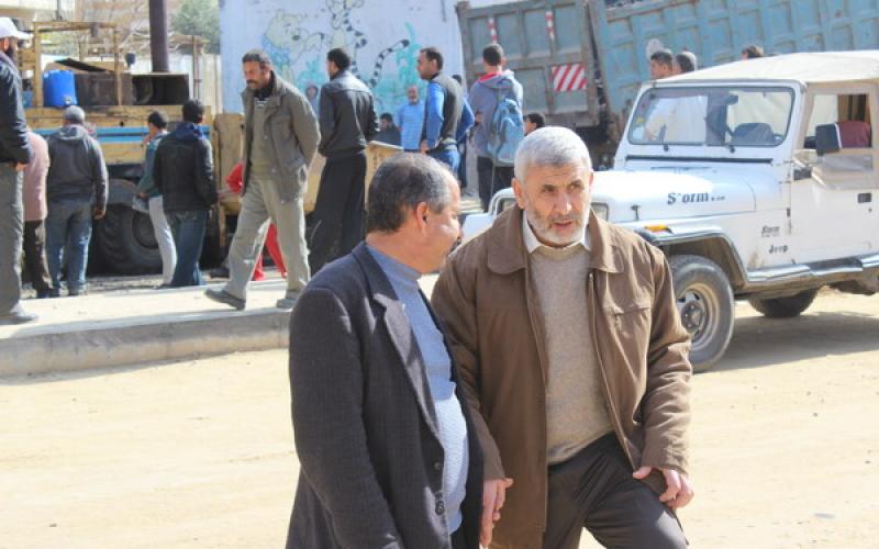 بالصور: بدء رصف المرحلة الثانية بشارع 12