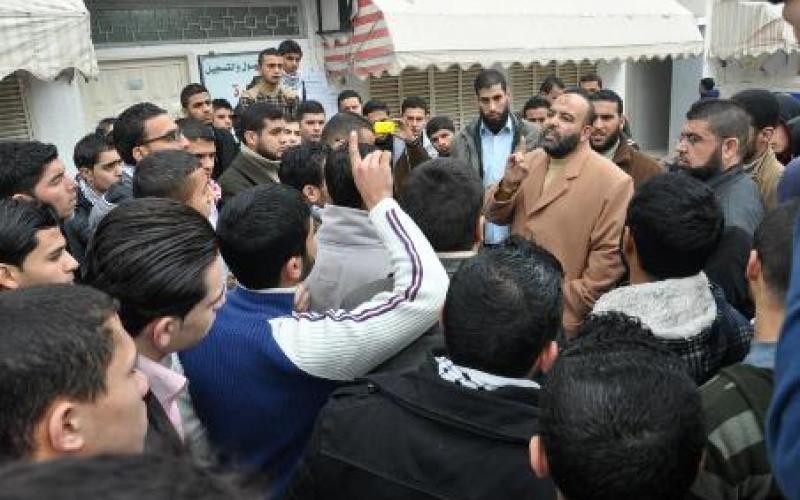 صور: اعتصام طلابي تنديداً بقرارات جامعة الأقصى