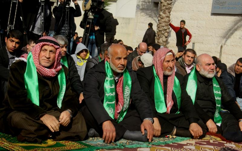 صور: صلاة الجمعة أمام مقر المندوب السامي