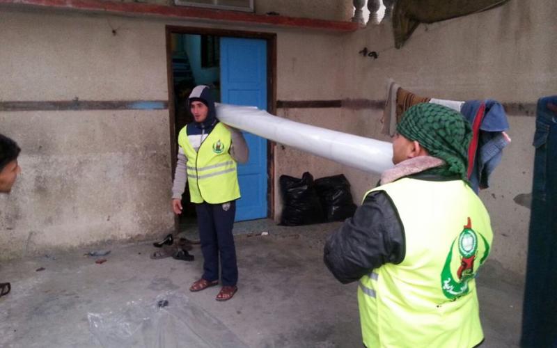 بالصور: لجان طوارئ برفح لمواجهة المنخفض