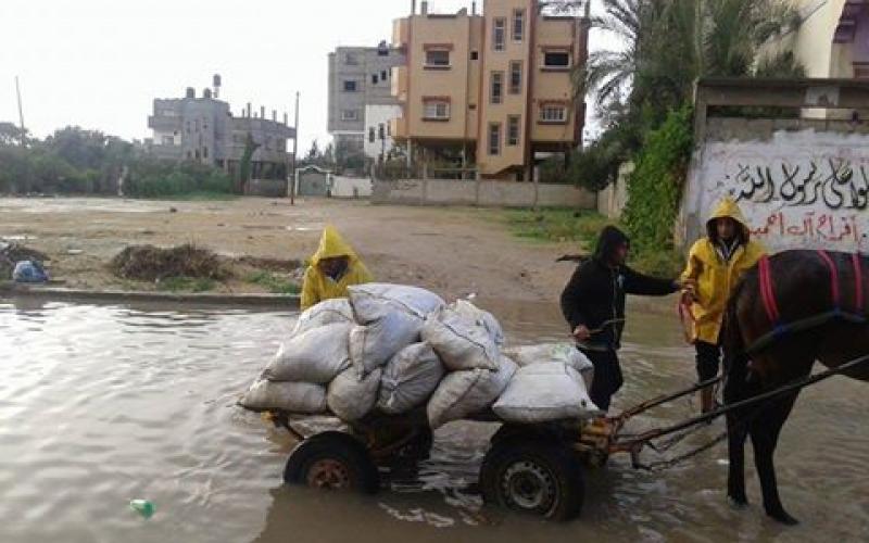صور: آثار  منخفض "هدى" وسط القطاع