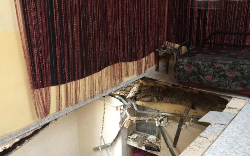 بالصور: انهيار أجزاء من منزلين في القدس