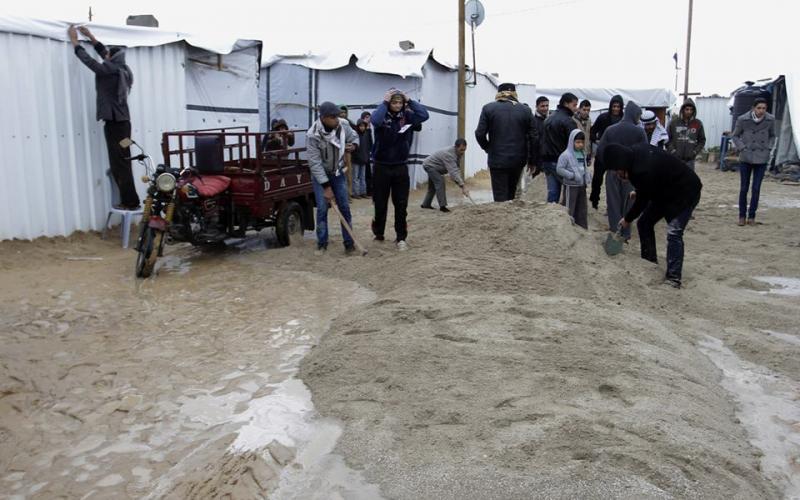 صور: معاناة المدمرة بيوتهم شرق خانيونس