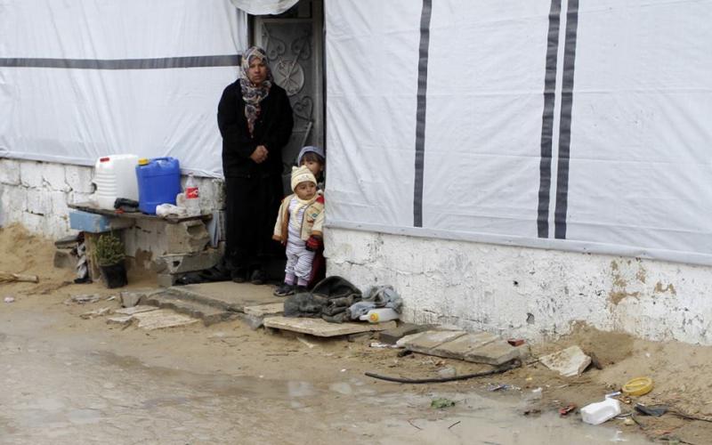 صور: معاناة المدمرة بيوتهم شرق خانيونس