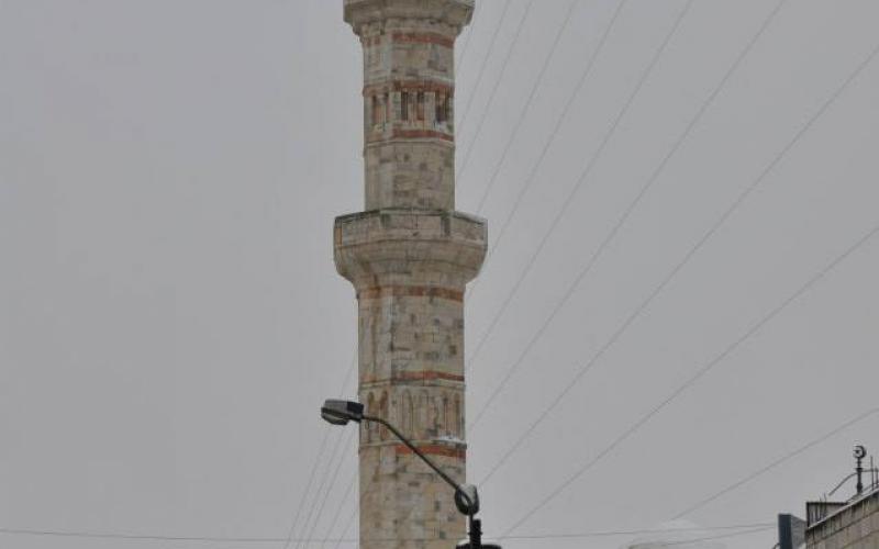 صور: الثلوج تكتسي رام الله