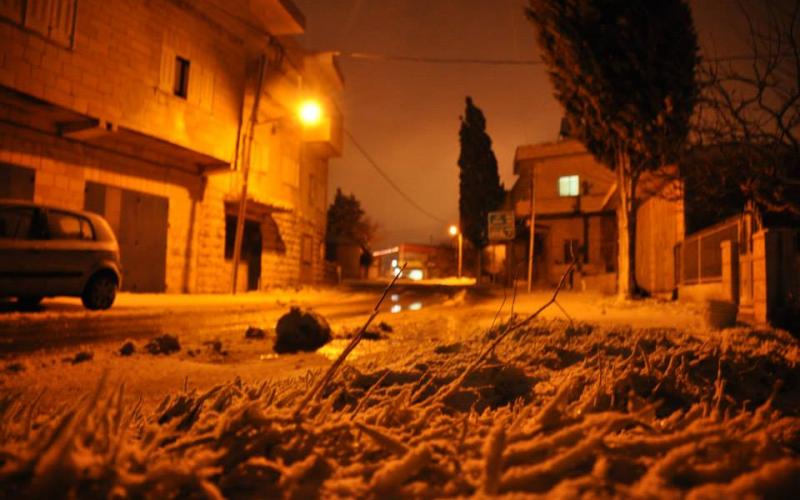 صور: الثلوج تكتسي رام الله