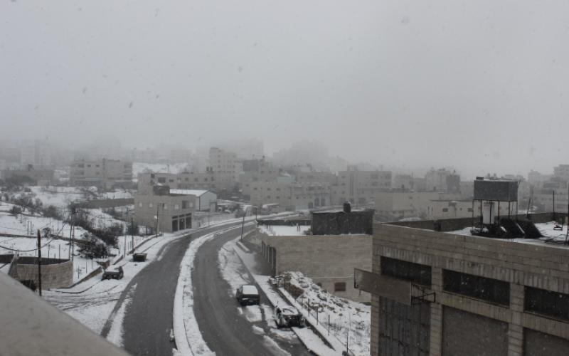 صور: تجدد تساقط الثلوج على الخليل