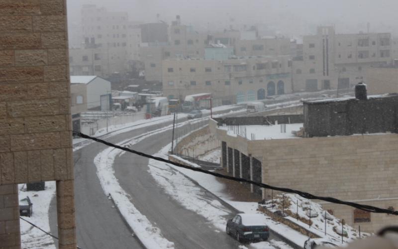 صور: تجدد تساقط الثلوج على الخليل
