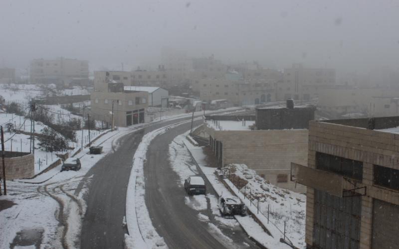 صور: تجدد تساقط الثلوج على الخليل