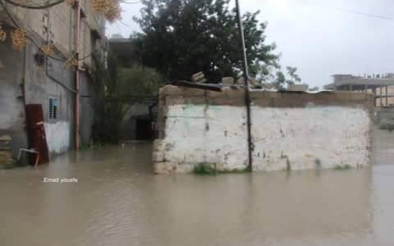صور: "وادي غزة" يغرق منازل المواطنين