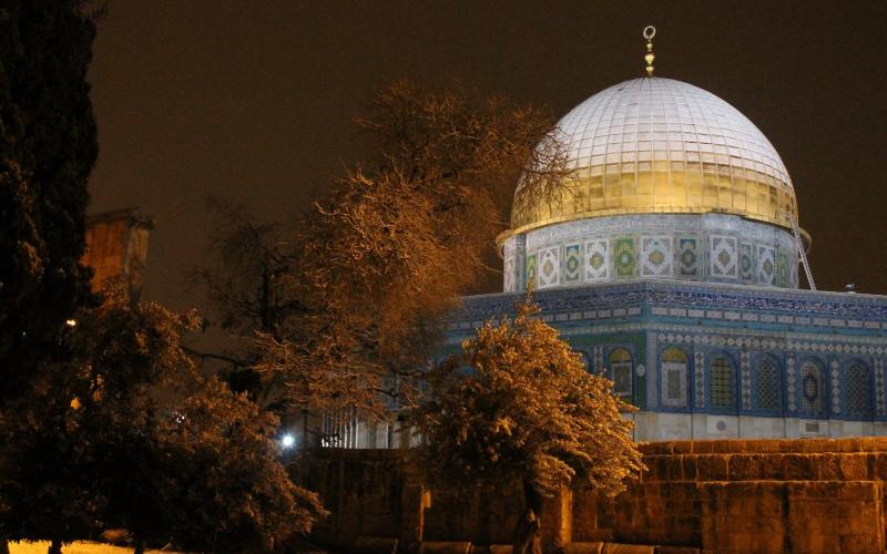 صور: "الأقصى" يكتسي بحلة جديدة من الثلج