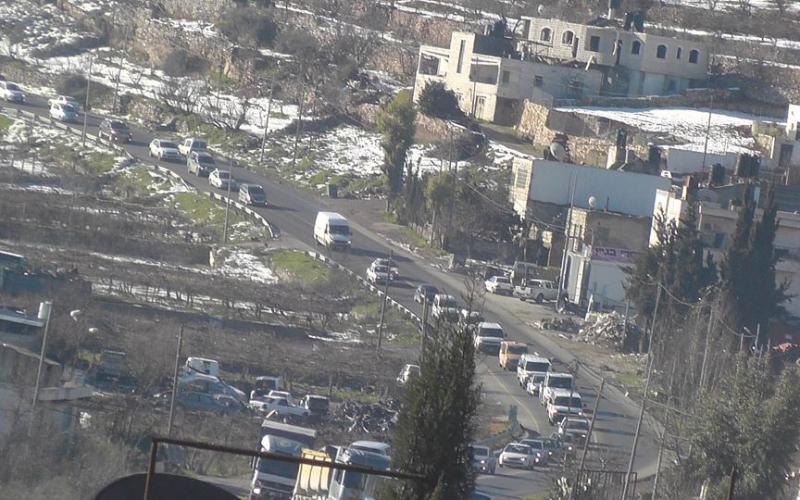 صور: أزمة مرورية بسبب الإنجماد في الخليل