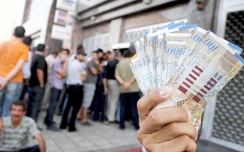 صور: اعتصام الموظفين بمقر مجلس الوزراء