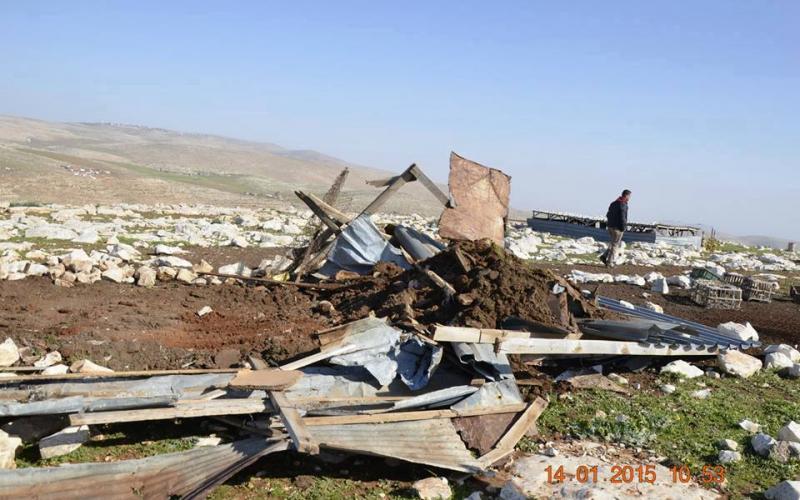 صور: الاحتلال يدمر بركسات زراعية شرق القدس