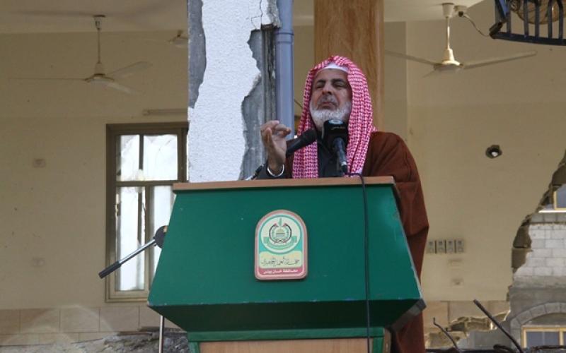 صور: صلاة الجمعة على أنقاض المنازل المدمرة بخانيونس
