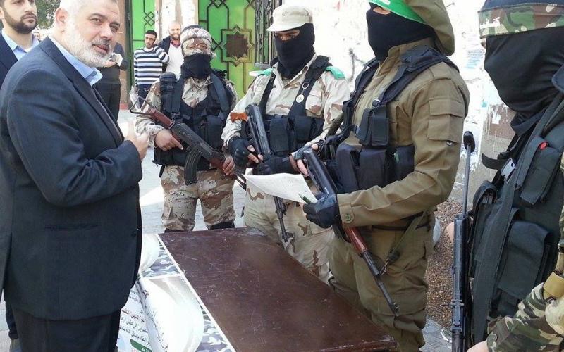 صور: هنية يتفقد مراكز "طلائع التحرير"