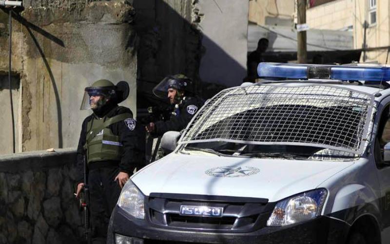 صور: الاحتلال يهدم منزلاً في العيساوية