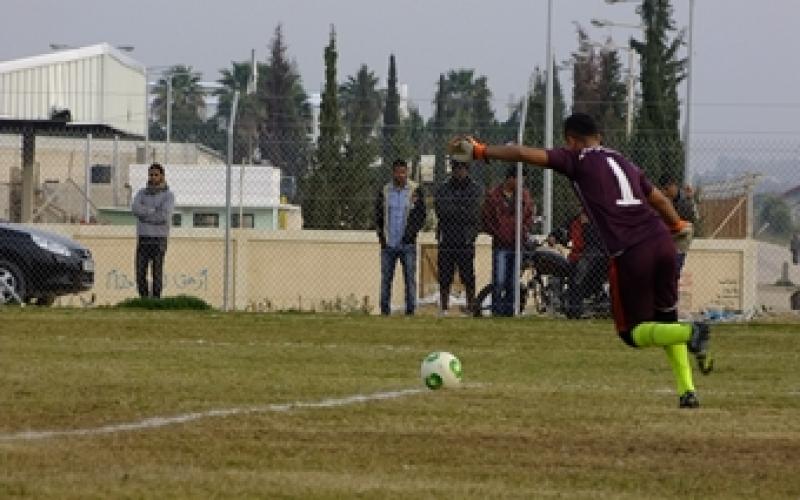 صور: شباب جباليا يطيح بأهلي النصيرات